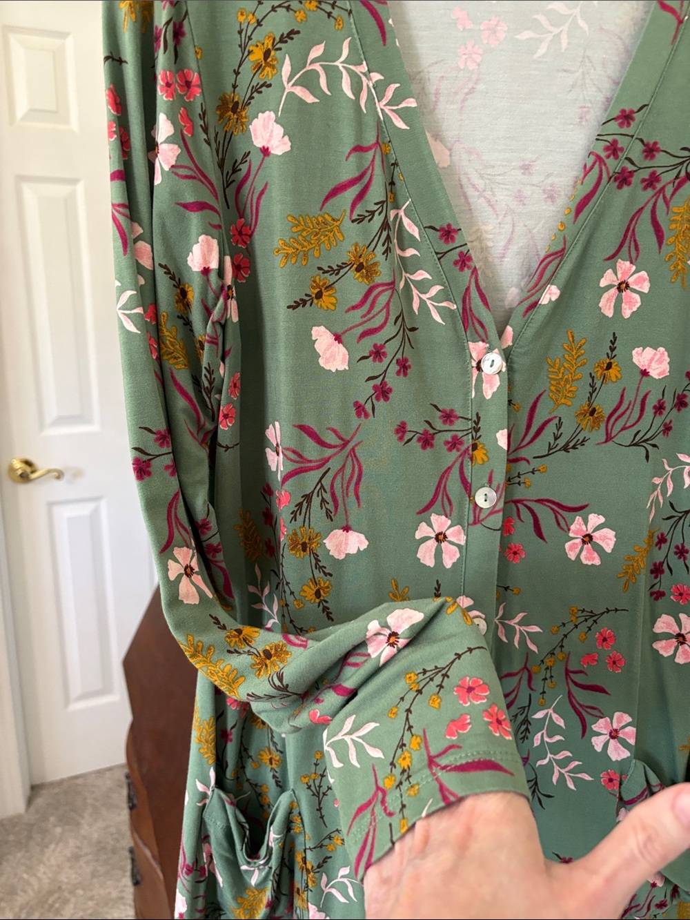 LOGO Floral Button-Front Green Cardigan w Chiffon Shark Bite Hem BOHO Summer - Picture 4 of 9